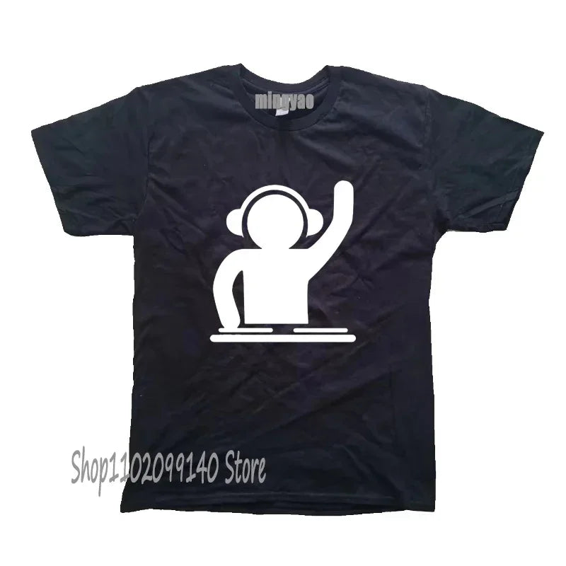 Retro Dj Headphones T Shirt Graphic Streetwear Short Sleeve O-Neck Harajuku Music Techno T-shirt Funny Men Clothing for Ladies